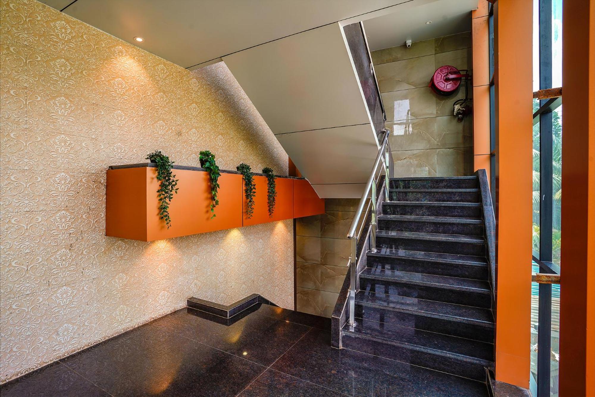 Fabexpress Super 7 Inn - Nr Rabale Station Navi Mumbai Exterior foto